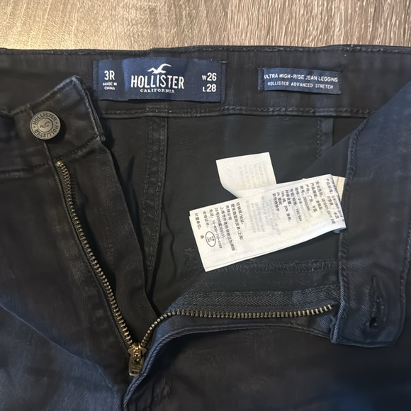 Hollister jeans - Picture 2 of 3